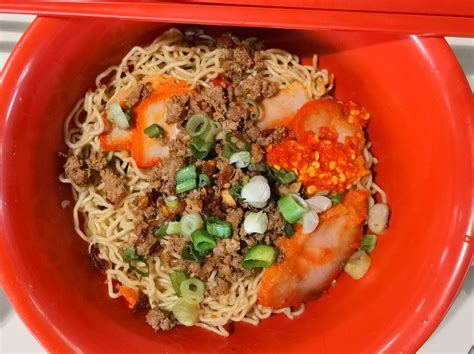 Early in the morning, chef jin went to 3 famous kuching, sarawak locations to taste the best kolo mee in town. 3 Top Pick Kolo Mee & Sarawak Laksa by Sarawakians in ...