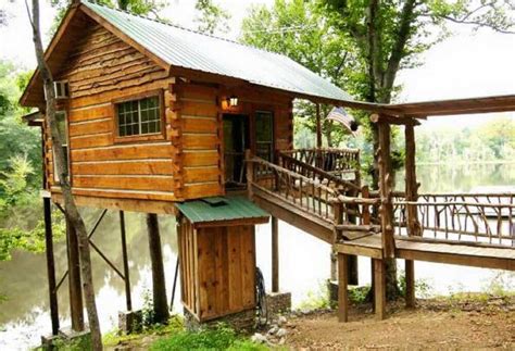 Custom Tree Cabin On 20 Acre Private Fishing Lake Vacation Home In
