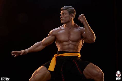 Statuette Jean Claude Van Damme Shotokan Tribute