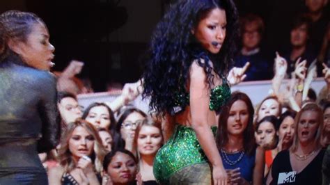 nicki minaj performs anaconda at mtv vma 2014 youtube