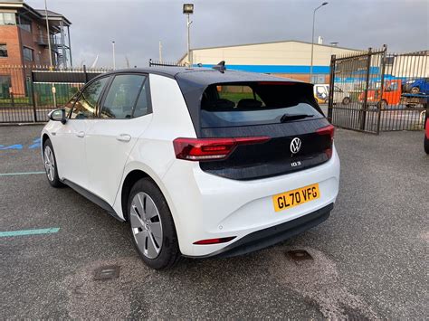 Vw Id3 In 2021 Car Lease Affordable Electric Cars Hatchback