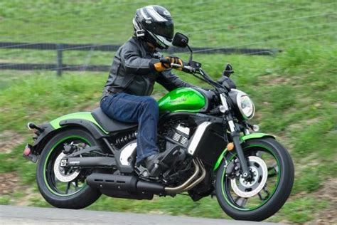 2009 kawasaki vulcan 900 custom/vulcan 900 classic base price: 2009 Kawasaki Vulcan 900 Classic, Classic LT, and Custom ...