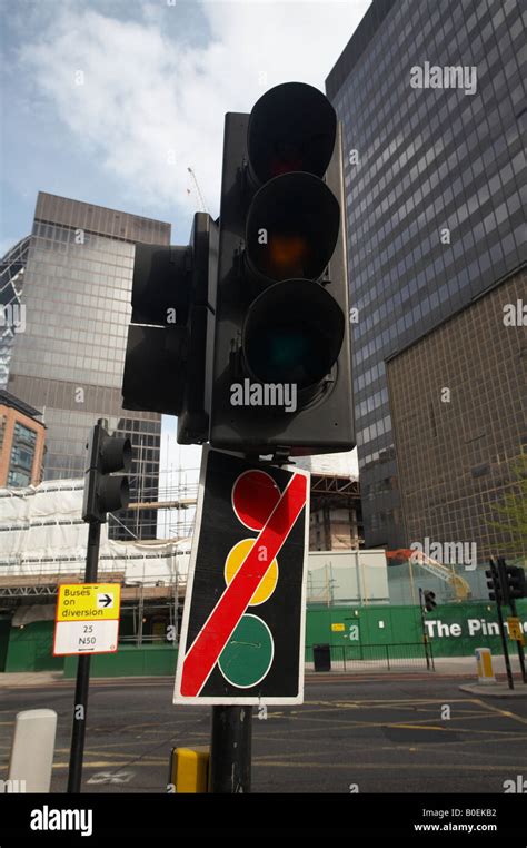 Broken Faulty Traffic Light Signals In London England Uk United Kingdom