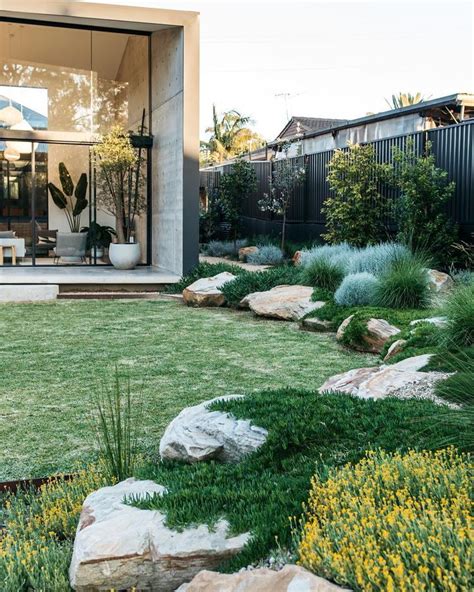 A Simply Beautiful Contemporary Australian Garden That Was Made So Well