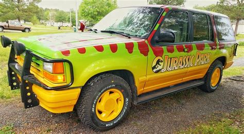 Ultimate Jurassic Park 1993 Ford Explorer Tour Vehicle Page 3