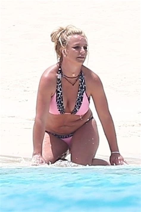 Britney Spears In A Bikini At A Beach In Turks And Caicos Hot Celebs Home