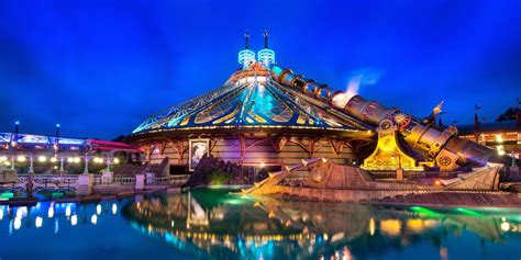 Disneyland paris hot tub suite hotels. 10 Must-See Attractions at Disneyland Paris - Your 2018 ...