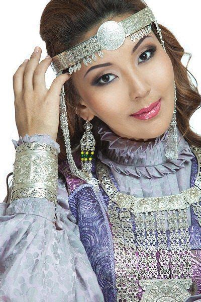 Jewelry Красивые азиатские девушки Этнические наряды Красотки