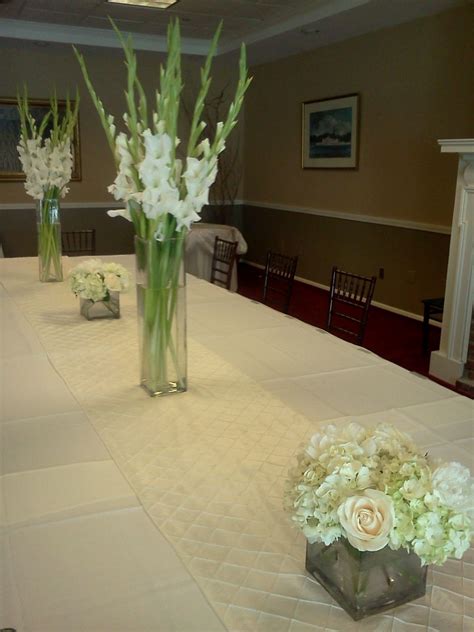 See more ideas about gladiolus wedding, gladiolus, wedding. white gladiola centerpieces | www.lyndseyloringdesign.com ...