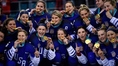 Olympics Us Women S Hockey Stages Its Own Miracle On Ice