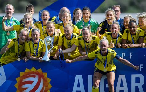 sweden women s national team release kit with guide on how to stop them as arsenal star says