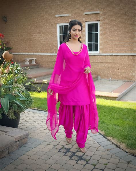 hot pink plain punjabi salvar suit in silk lace work in dupatta patiala suit designs simple