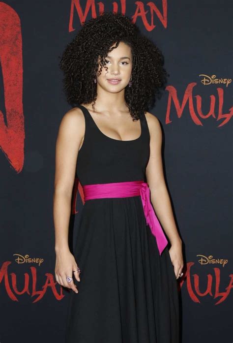 Sofia Wylie Attends The Mulan World Premiere In Hollywood 03092020