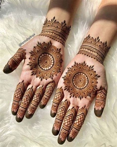 New And Trendy Bridal Mehndi Designs That Will Rule Hearts Full Hand