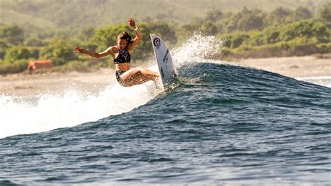 Valeska Schneider Surfer Bio Age Height Videos And Results World
