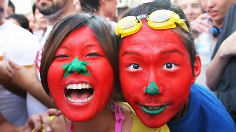 La Tomatina De Buñol Festival Spain Tomato Throwing Party