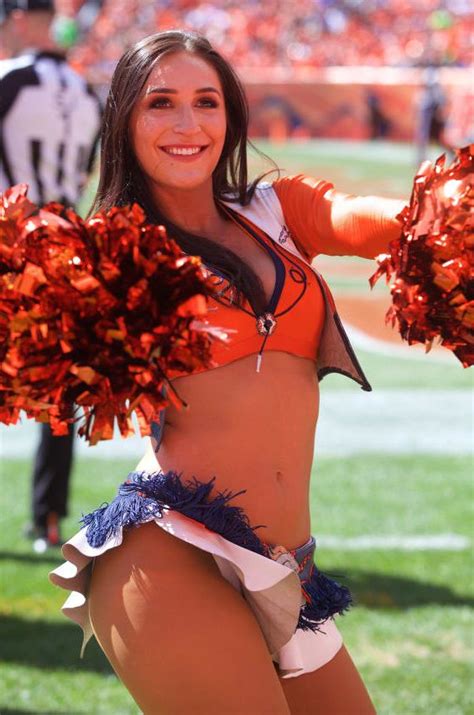 Dbc Hailey Jo Denver Bronco Cheerleaders Broncos Cheerleaders Professional Cheerleaders