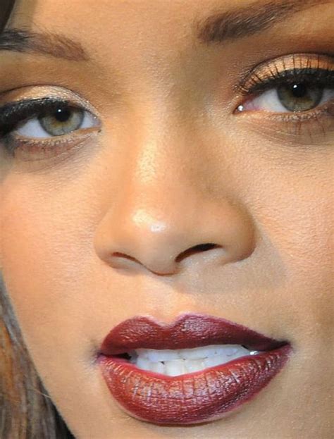 Rihanna Rihanna Lips Lipstick Red Carpet Makeup Celeb Celebrity