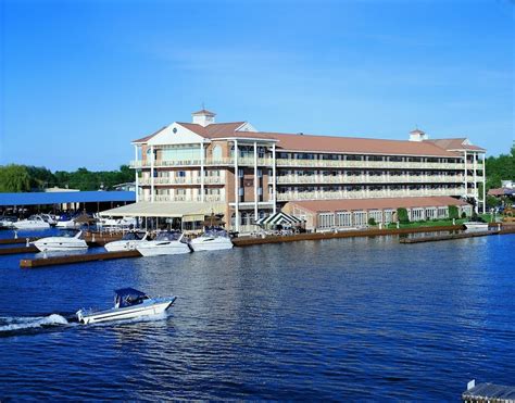Alexandria bay is a village in jefferson county, new york, united states. Riveredge Resort - Reviews, Photos & Rates | ebookers.com