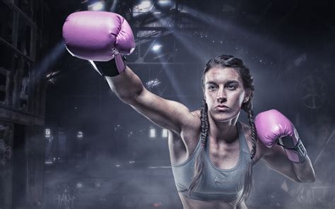 Boxer Girl In Lilac Gloves Wallpapers And Images Wallpapers Pictures
