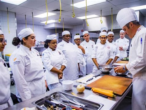 Best 12 Culinary Schools In Illinois Chefs Pencil