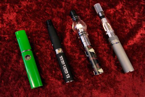 A weed vaporizer is an electronic device that delivers a clear high by heating up your herbs and concentrates without burning them. Best Vape Pen's for Shatter | Concentrate Vape Buyers Guide