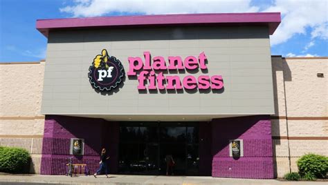 Get Fit For Free Planet Fitness Inviting Houston Teens To Work Out