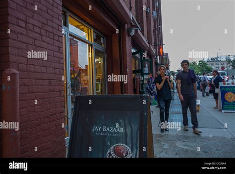 New York City Ny Usa Street Scenes People Walking Dumbo Area