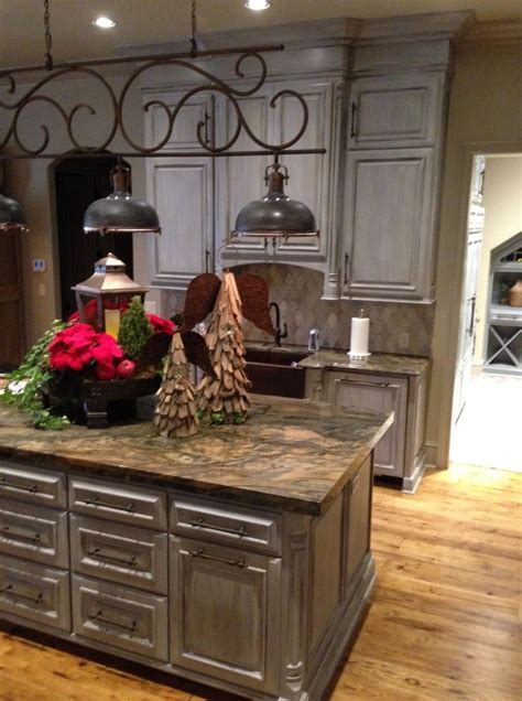 A Beautiful Home For Christmas Kitchen Island Decor Kitchen