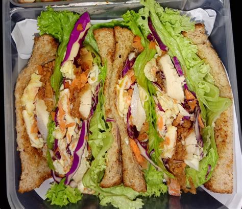 Seperti yang terlihat pada resepi kali ini iaitu menggunakan ayam sebagai bahan utama isi sandwich. RESEPI : PELBAGAI JENIS WANPAKU SANDWICH - shfyqhazhr