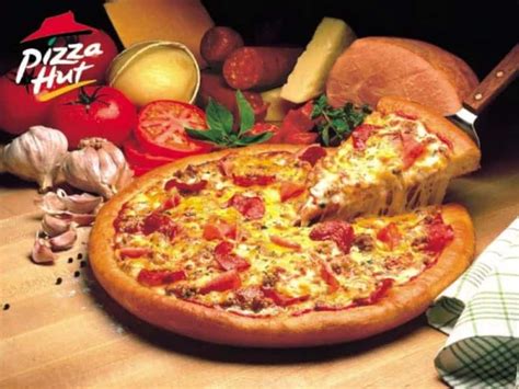 Pizza Hut Slices 50 Off Pizza Prices Online Kansas City On The Cheap