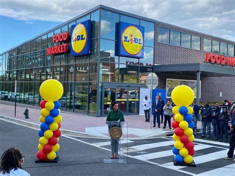 Lidl Opens In Ward 7 Bringing New Supermarket To Food Desert Dcist
