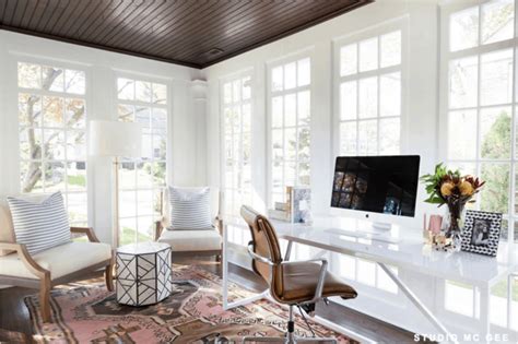 35 Feminine Desks And Stunning Home Offices Sunroom Decorating Small