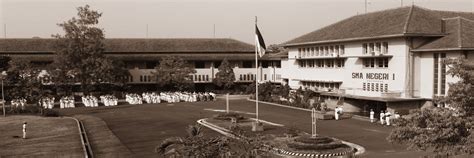 Seremnya SMA Negeri 1 Semarang Sekolah Dengan Bangunan Tua Yang Konon