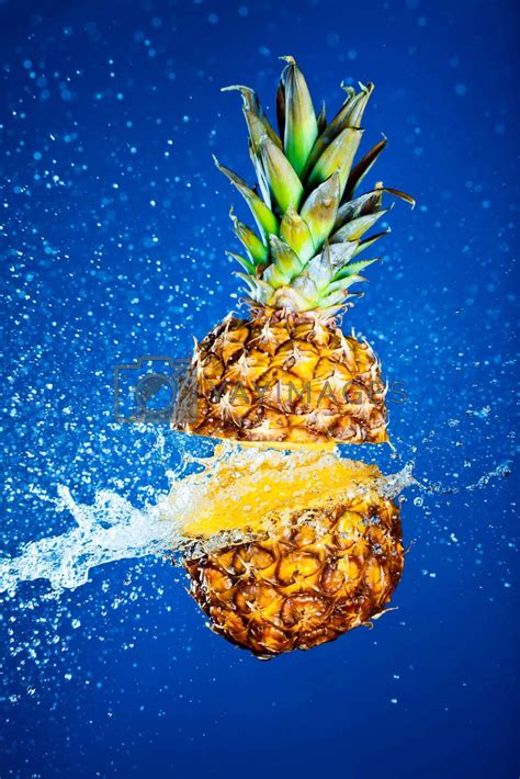Pineapple Splashed With Water Royalty Free Stock Image Stock Photos