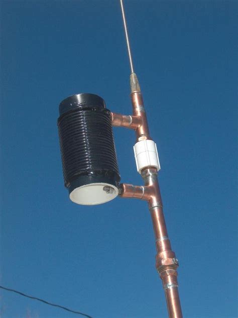 A High Efficiency Extended Length Mobile Antenna