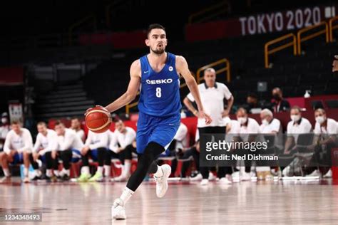 Tomas Satoransky Photos And Premium High Res Pictures Getty Images