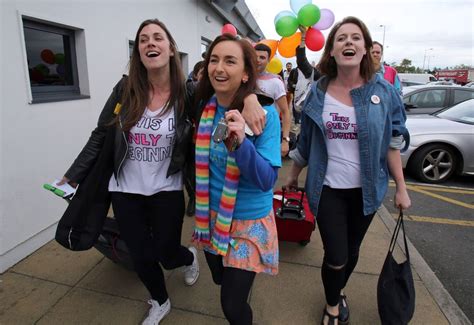 Irish Vote To Legalize Same Sex Marriage The Seattle Times Free
