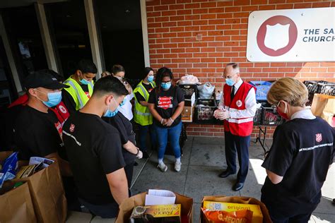 The Salvation Army Usa Sets Out To Rescue Christmas Due To Immense