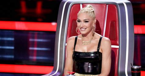 Gwen Stefani’s Necklace On ‘the Voice’ Is Raising Questions
