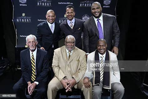 Pro Football Hall Of Fame Class Photos And Premium High Res Pictures