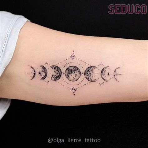 Bezaubernde Mondphasen Für Maria🌖🌗🌑🌓🌔 Moon Tattoo Designs Tattoos
