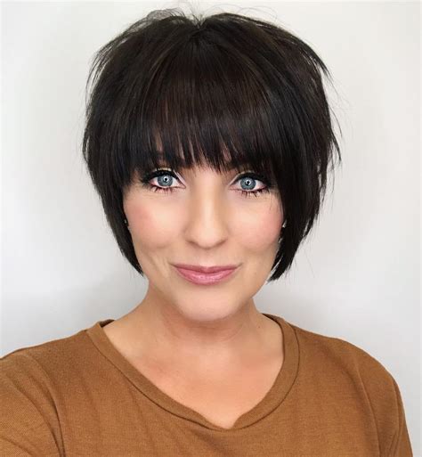 35 Most Stunning Ideas Of Short Hair With Bangs For 2022