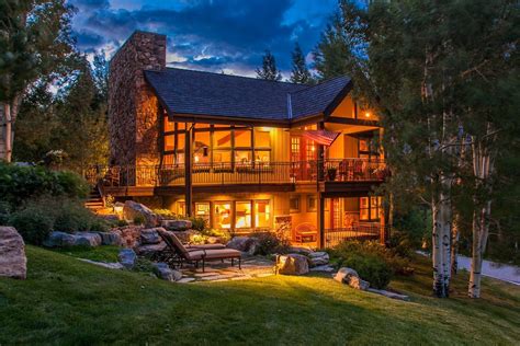 Studiere architektur berufsbegleitend von jedem ort aus im virtuellen hörsaal. Extraordinary Property of the Day: Exclusive retreat with ...