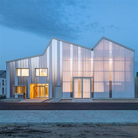 Behnisch Architekten Clads Energy Laboratory In Translucent
