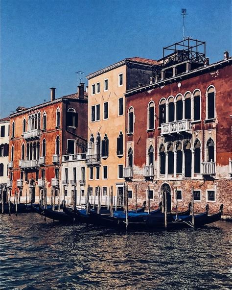 premium photo the grandeur of venice a floating city of exquisite architecture and endless