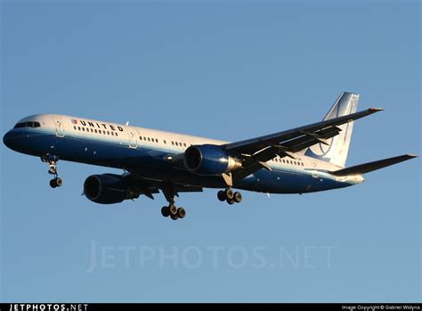 N577ua Boeing 757 222 United Airlines Gabriel Widyna Jetphotos