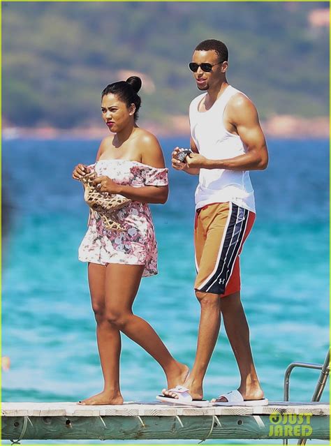 Stephen Curry Wife Ayesha Relax On St Tropez Vacation Photo Ayesha Curry Stephen