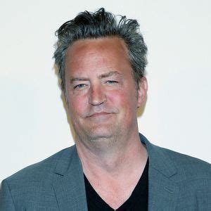'the invention of lying' (getty images) the star's addictions were further fueled by the tremendous success of friends and the life that came with it. L'évolution de Matthew Perry au fil des années