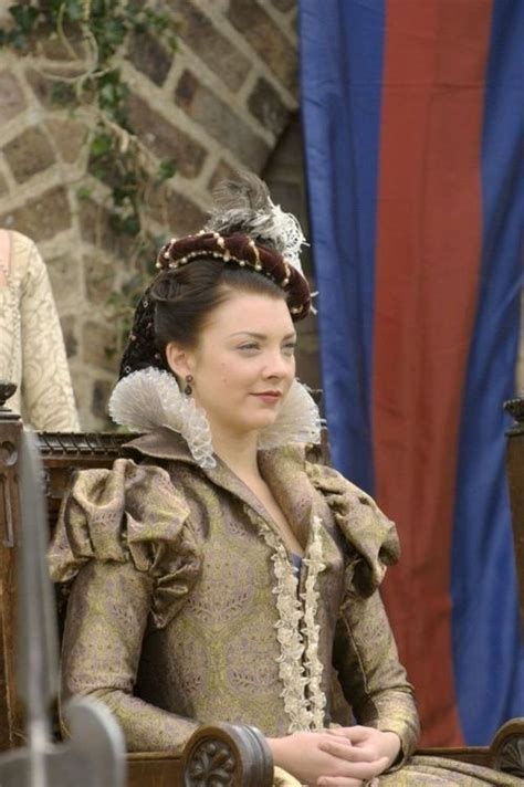Natalie Dormer As Anne Boleyn In The Tudors 2007 2010 Tudor Costumes The Tudors Costumes